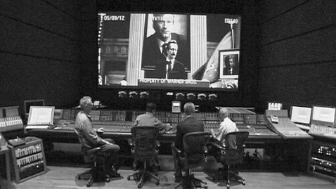 ht Dark knight christopher nolan edit2 thg 120709 wblog The Dark Knight Rises, Behind the Scenes: On the Sound Stage with Christopher Nolan