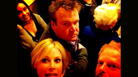 ht modern family elevator jessie tyler ferguson jt 130302 wblog Modern Family Stars Stuck in Hotel Elevator