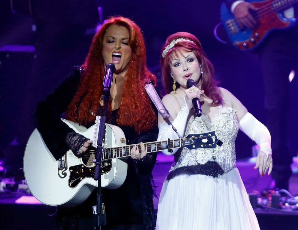 PHOTO: Naomi Judd and Wynonna Judd perform during the launch of their nine-show residency in Las Vegas, Oct. 7, 2015.