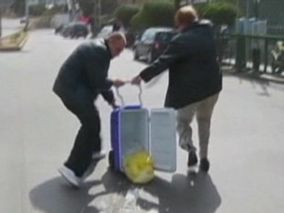 abc dropped heart jef 120125 main Donor Heart Recipient Unaware It Was Dropped on the Street