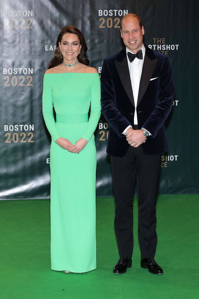 Princess Kate Dazzles In Rented Neon Green Dress Dianas Emerald