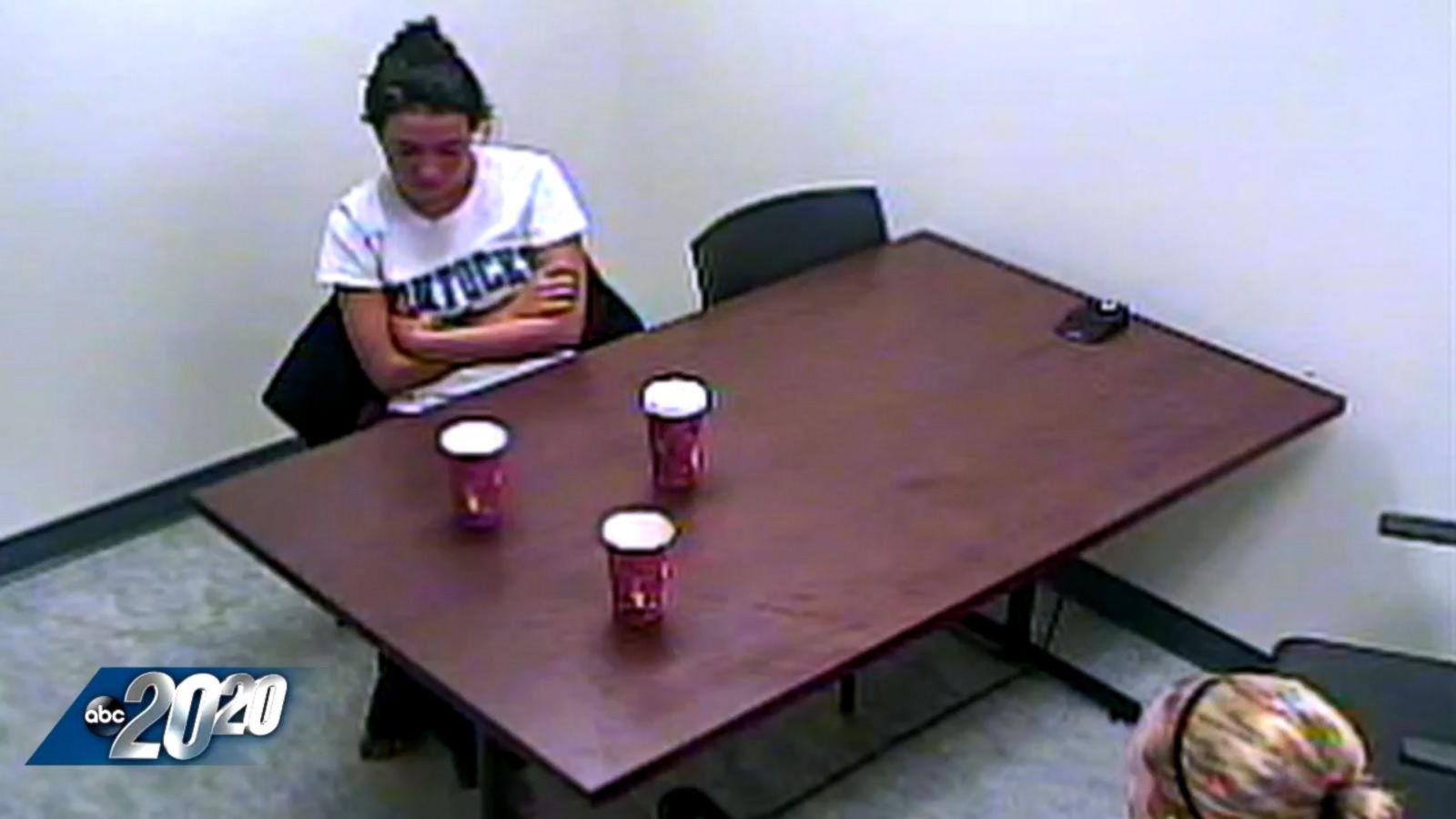 Woman Acts Bizarrely in Interrogation Room After Killing Boyfriend - Good  Morning America