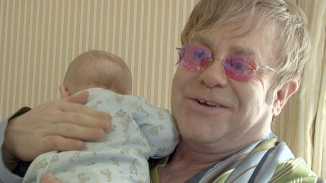 Elton John Sings to His Baby Video - ABC News