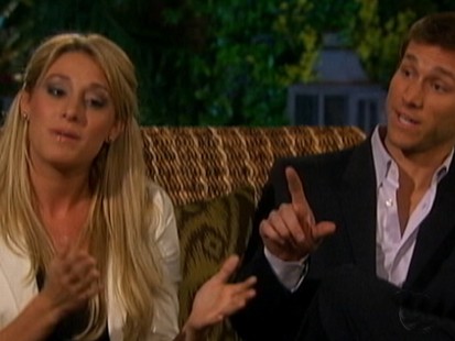 Warning Signs to Jake and Viennas Split?