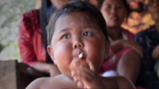 Youngest Candy Porn - From Age 2 to 7: Why Are Children Smoking in Indonesia ...