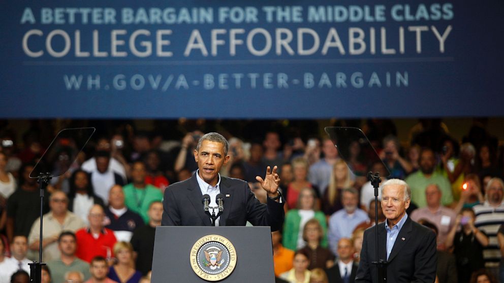 PHOTO: U.S. President Barack Obama speaks at an event at Lackawanna College on August 23, 2013 in Scranton, Pennsylvania. Obama is on his second day of a bus tour of New York and Pennsylvania to discuss his plan to make college more affordable. 