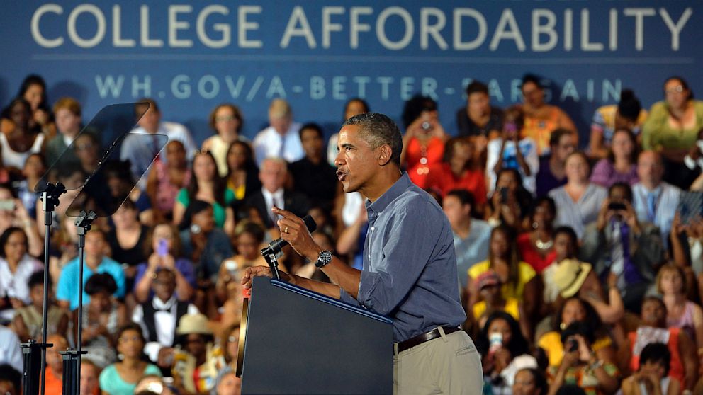 US President Barack Obama speaks on education at the Henninger High School on August 22, 2013 in Syracuse, New York. Obama is on a two-day bus tour through New York and Pennsylvania to discuss his plan to make college more affordable, tackle rising costs, and improve value for students and their families. 