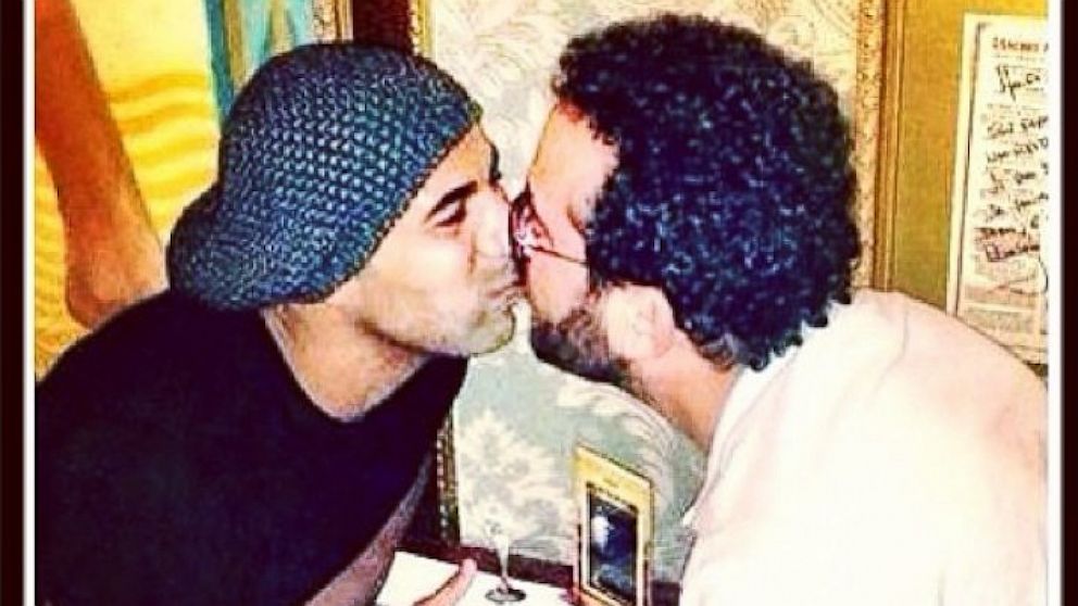 Emerson Sheik, posted a picture on Instagram in which he appears kissing another man. 