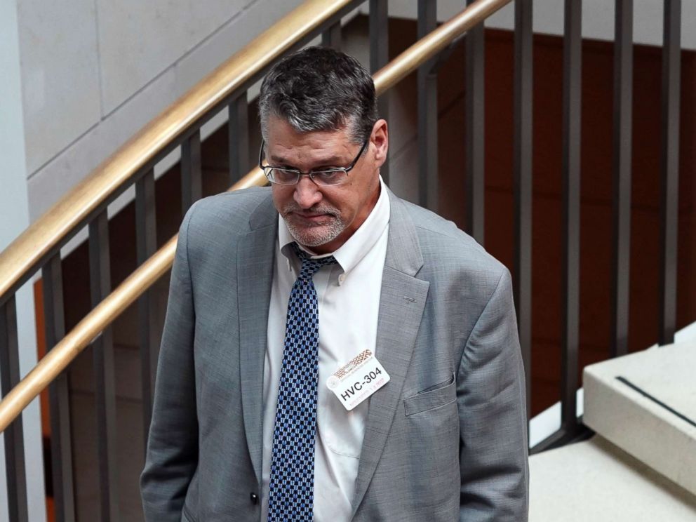 PHOTO: Glenn R. Simpson, co-founder of the research firm Fusion GPS, arrives for a scheduled appearance before a closed House Intelligence Committee hearing on Capitol Hill, Nov. 14, 2017.