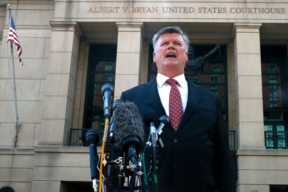 PHOTO: Defense attorney Kevin Downing makes a statement to the media after leaving federal court in the trial of former Donald Trump campaign chairman Paul Manafort in Alexandria, Va., Aug. 14, 2018.