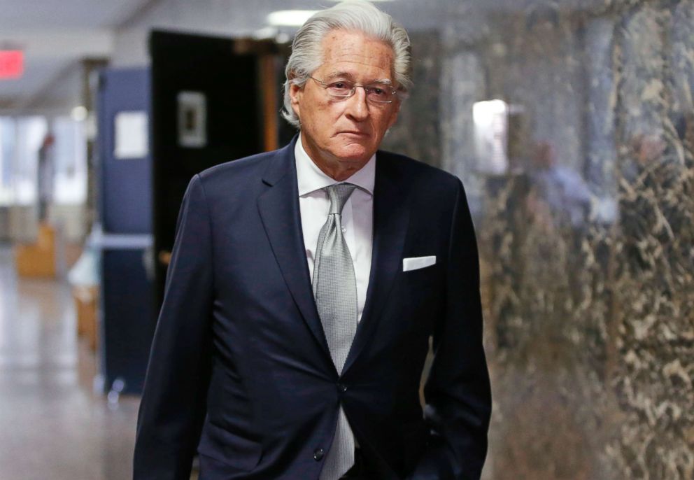 PHOTO: Marc Kasowitz, an attorney for President Donald Trump, enters State Supreme Court in New York, Dec. 5, 2017.