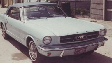 VIDEO: First Mustang Sold on Display at Chicago Auto Show