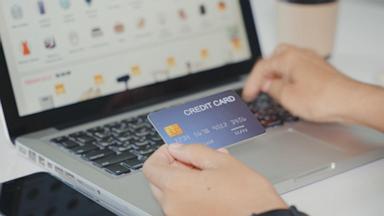 VIDEO: Credit card debt nears record high