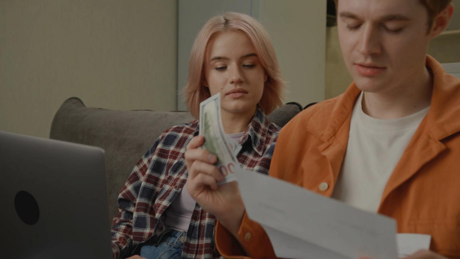 WATCH:  Author discusses how to escape living paycheck-to-paycheck