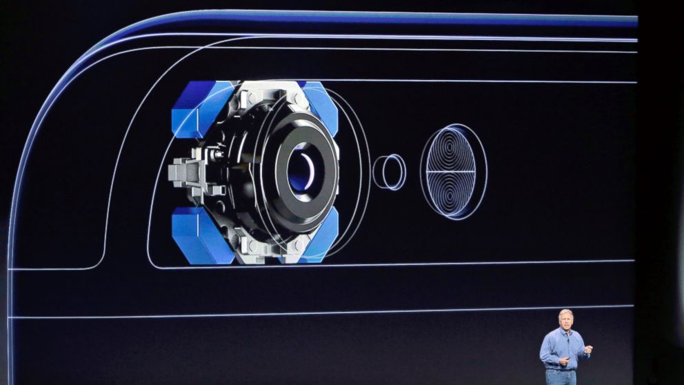 PHOTO: Phil Schiller, Apple's senior vice president of worldwide product marketing, discusses the camera features on the new iPhone 6 and iPhone 6 plus, Sept. 9, 2014, in Cupertino, Calif.