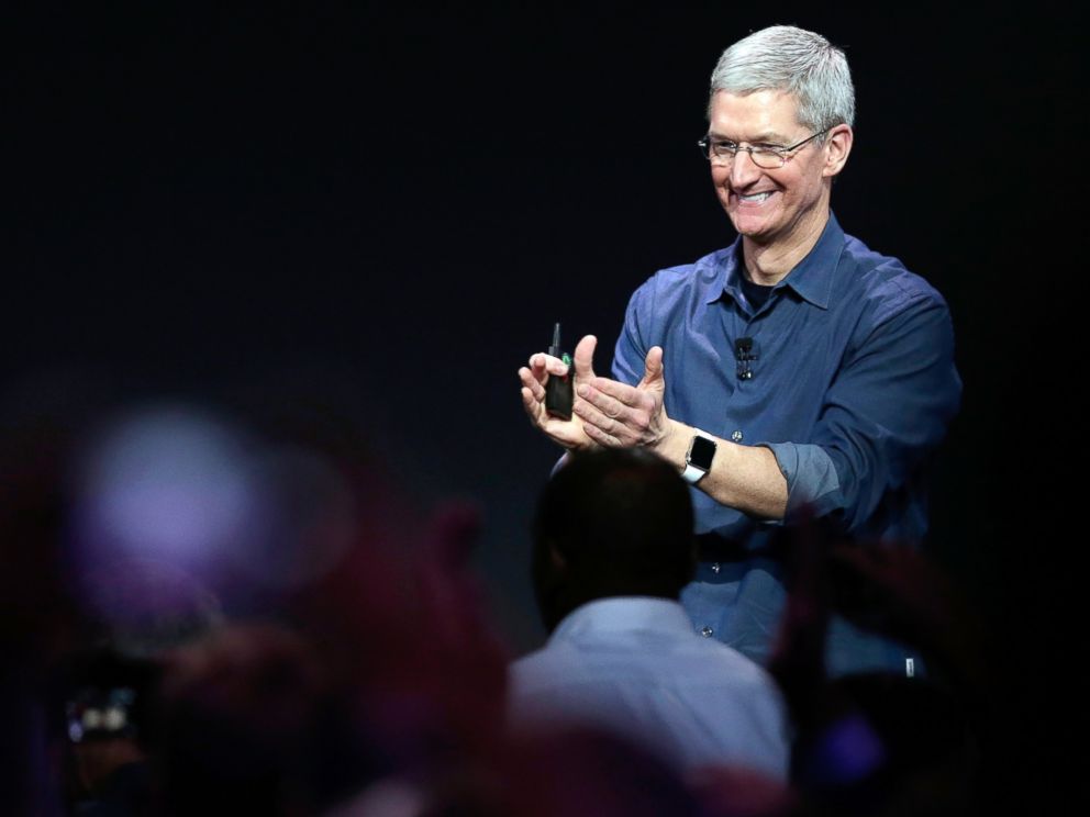 PHOTO: Apple CEO Tim Cook introduces the new Apple Watch, which he is wearing, Sept. 9, 2014, in Cupertino, Calif. 