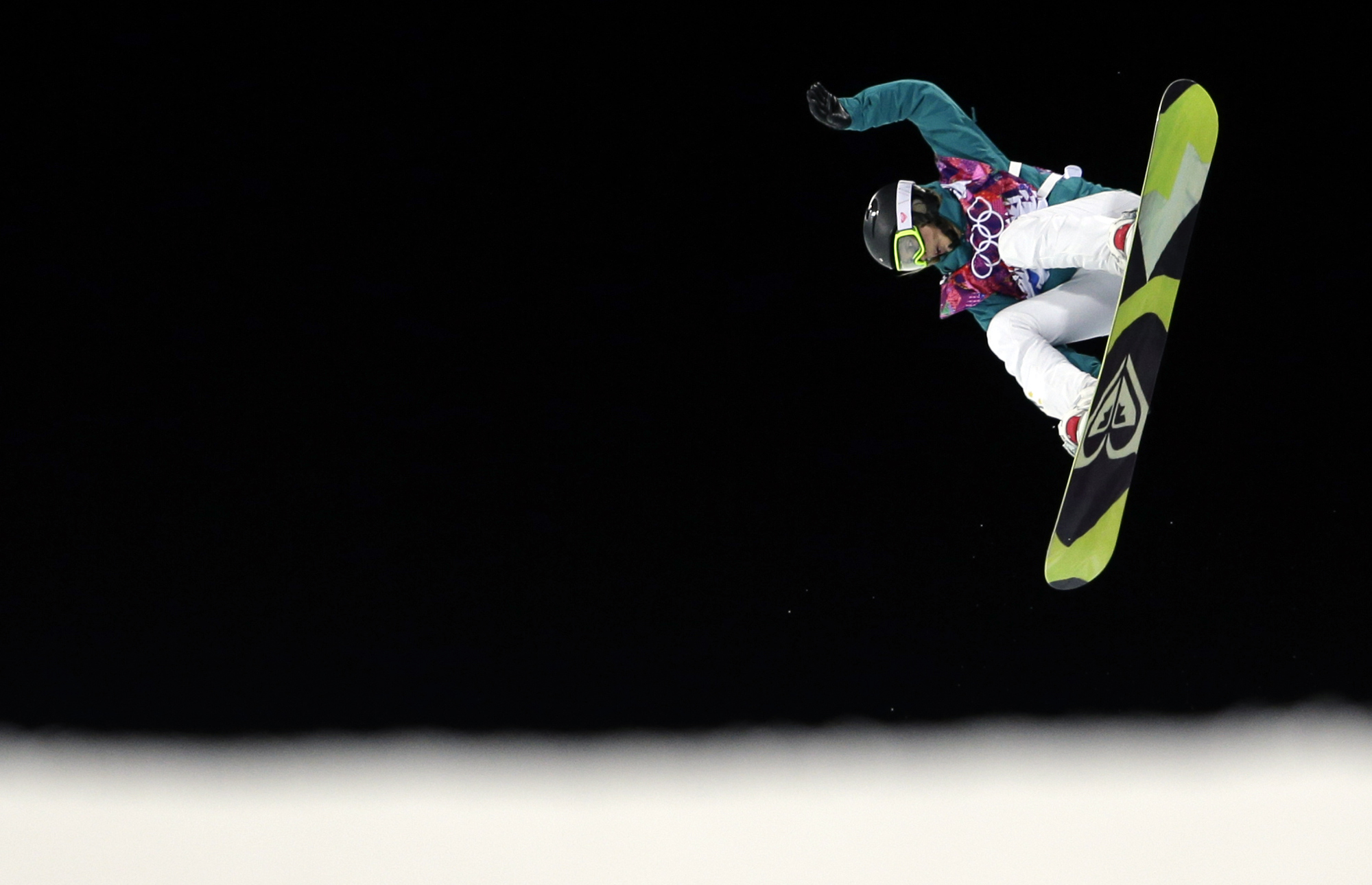 PHOTO: Australia's Torah Bright competes on her way to win the silver medal in the women's snowboard, at the Rosa Khutor Extreme Park, at the 2014 Winter Olympics, Feb. 12, 2014, in Krasnaya Polyana, Russia.