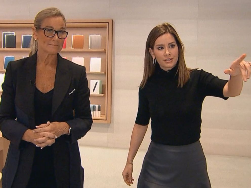 Apple exec Angela Ahrendts recalls telling Tim Cook, 'I'm not a techie,' in  first meeting - ABC News