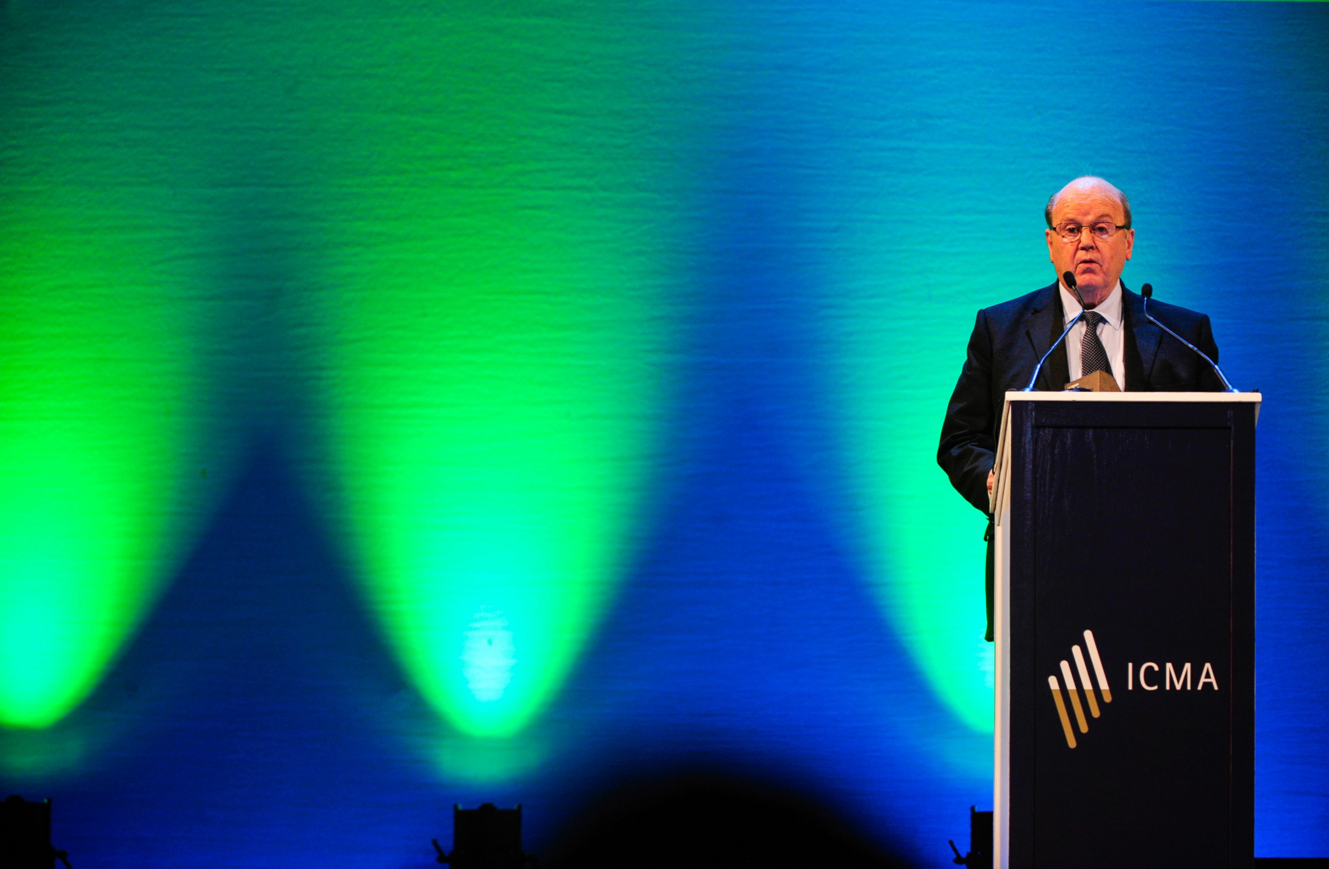 PHOTO: Michael Noonan, Ireland's finance minister, delivers a keynote address at the International Capital Market Association (ICMA) conference in Dublin, Ireland, on May 19, 2016. 