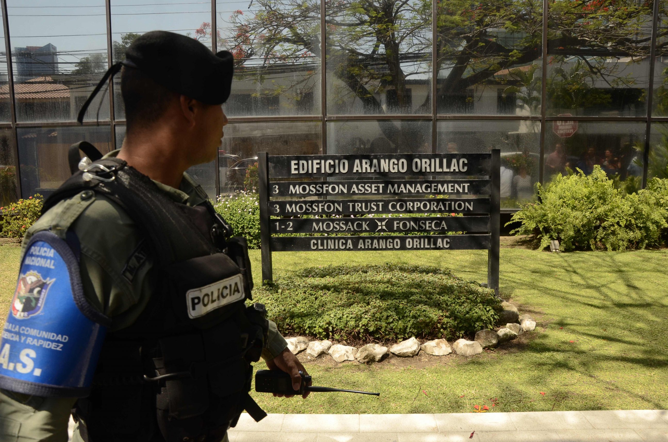 PHOTO:A policeman stands guard outside Mossack Fonseca headquarters in Panama City on April 13, 2016.  Police raided the headquarters of the law firm whose leaked Panama Papers revealed how the world's wealthy used offshore companies to stash assets. 