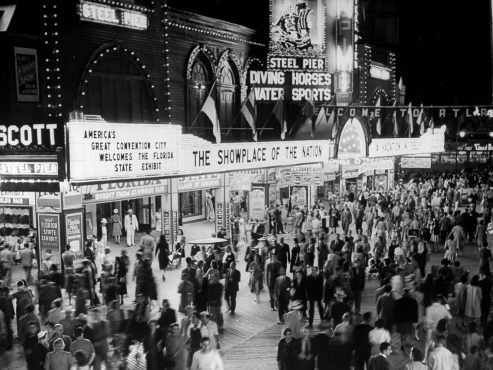 PHOTO: Nightime view of crowds gathering outside the Steel Pier in Atlantic City, N.J., July 1, 1941.