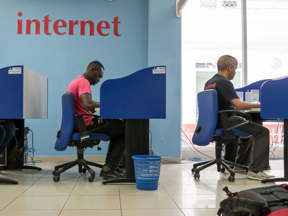 PHOTO: Etecsa commercial office offering services of internet, mobile technology and telephonic services in Santa Clara, Cuba, July 5, 2014.
