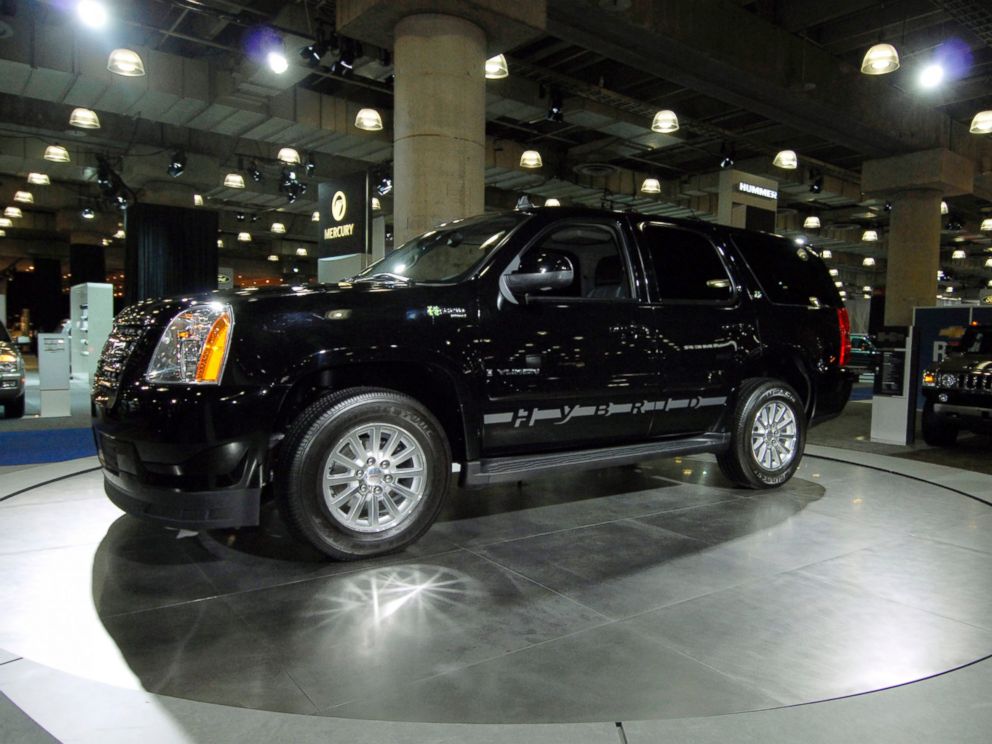 PHOTO: The GMC Yukon Hybrid sport utility vehicle stands on display at the New York International Auto Show, March 20, 2008, in New York.