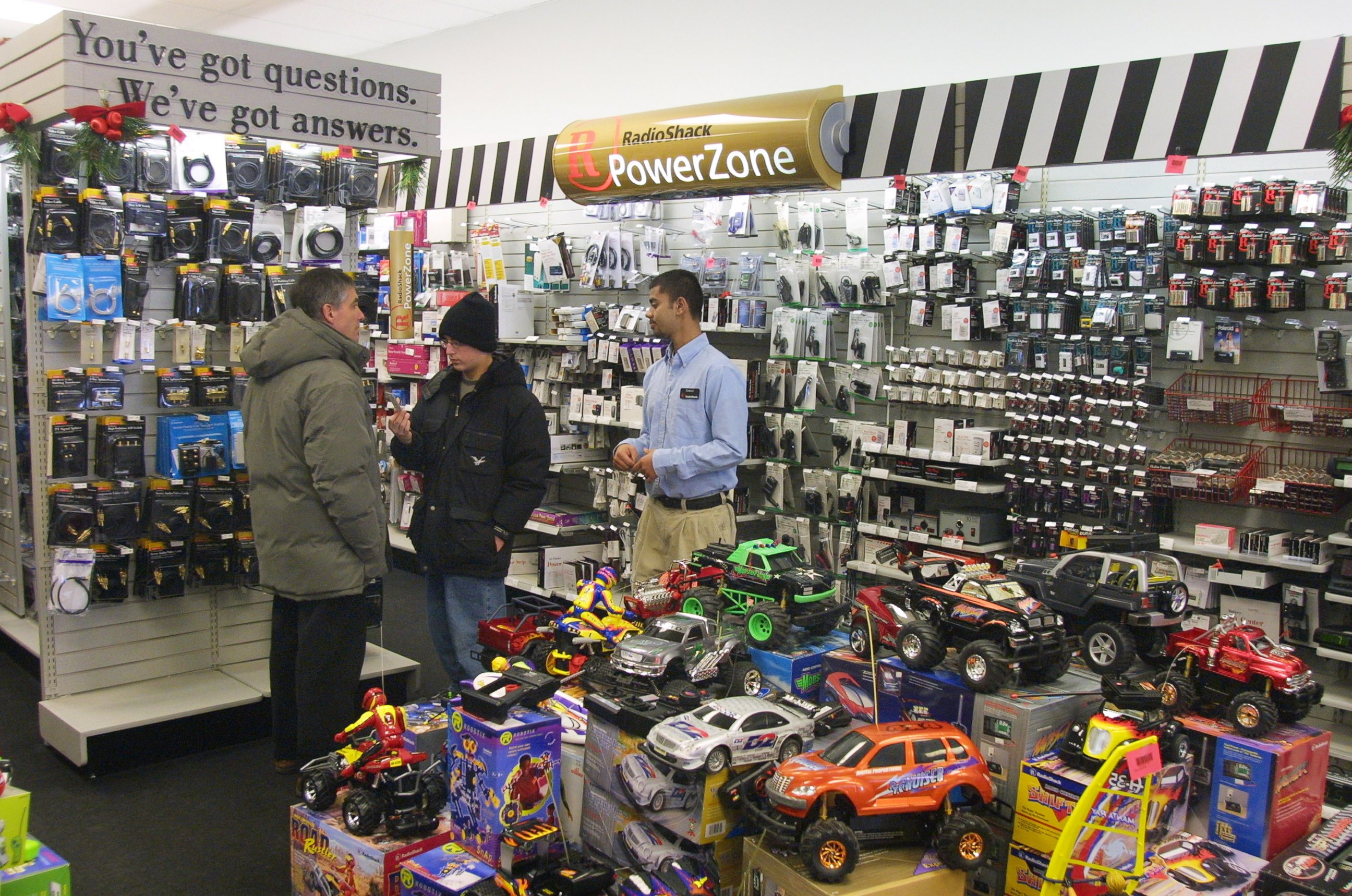 PHOTO: A Radio Shack is pictured on Jan. 3, 2002 in Skokie, Ill.