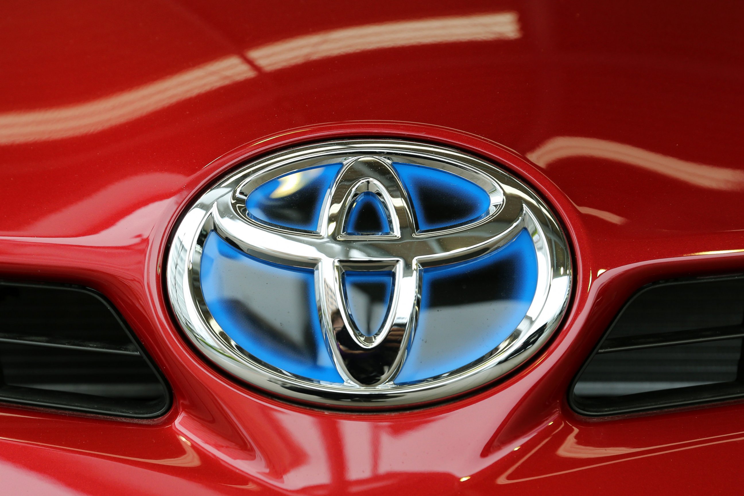 PHOTO: A Toyota logo is seen in Japan on March 29, 2015. 