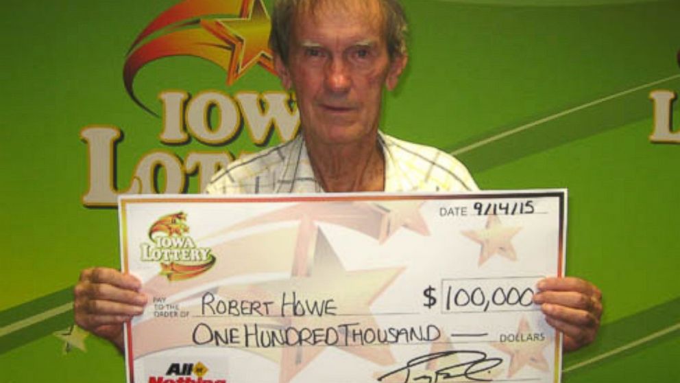 PHOTO: Robert Howe won a $100,000 prize in the Iowa lottery's "All or Nothing" game.