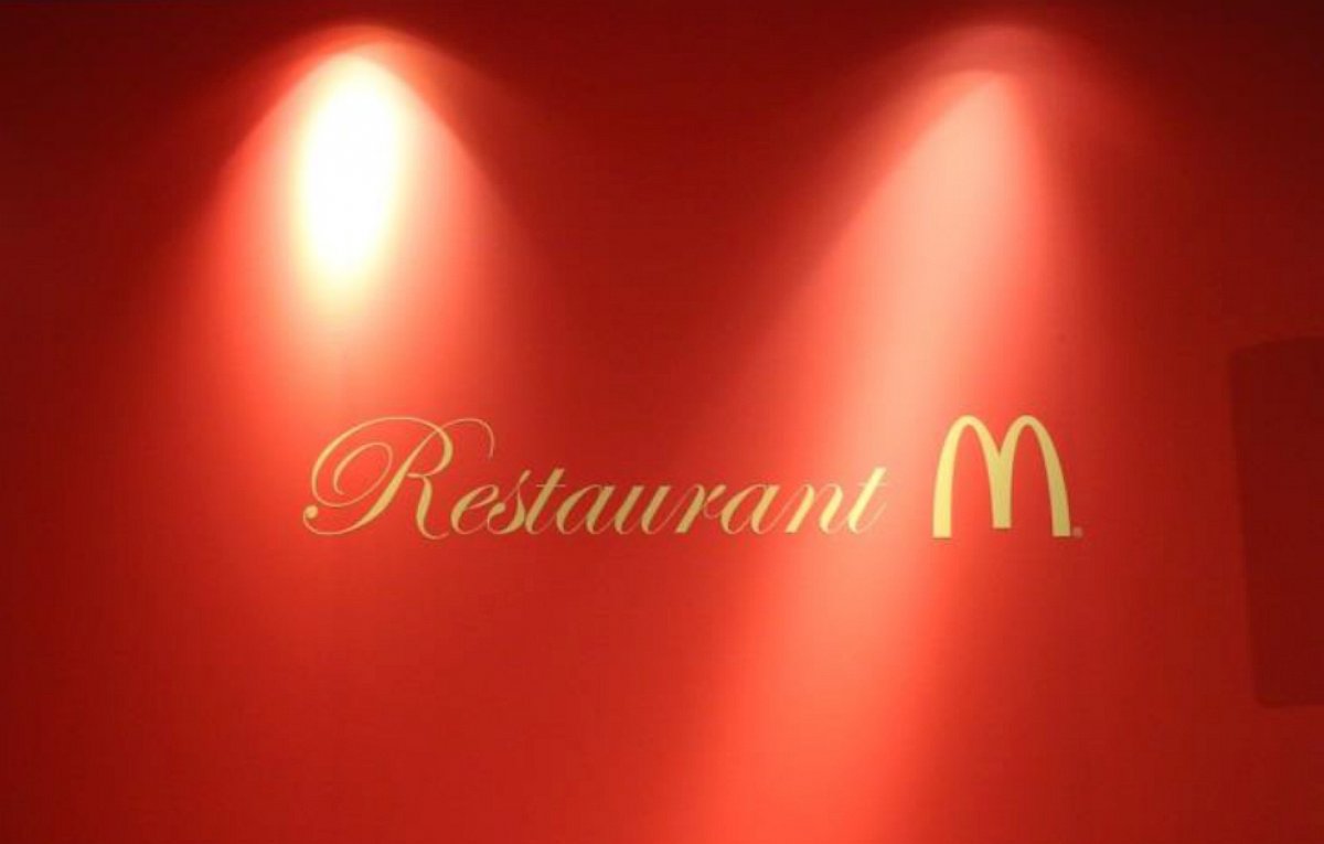 PHOTO: "Restaurant M" is the name of a temporary McDonald's luxury pop-up in Tokyo.