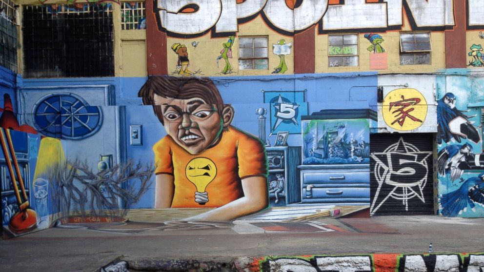 PHOTO: Developers trying to make way for luxury apartments in Long Island City face a legal challenge from artists who spray-painted the walls of the group of buildings known as 5Pointz.