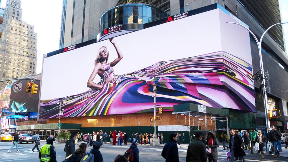 See Photos Of Times Squares Biggest Priciest Billboard Abc News 