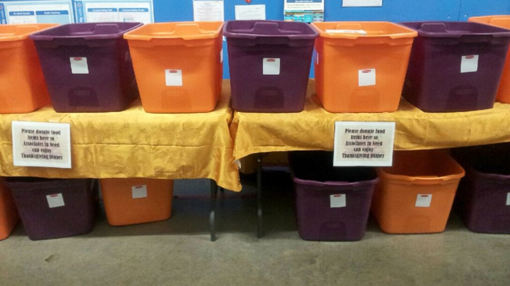 PHOTO: An Ohio Walmart store is holding a Thanksgiving food drive for its employees.