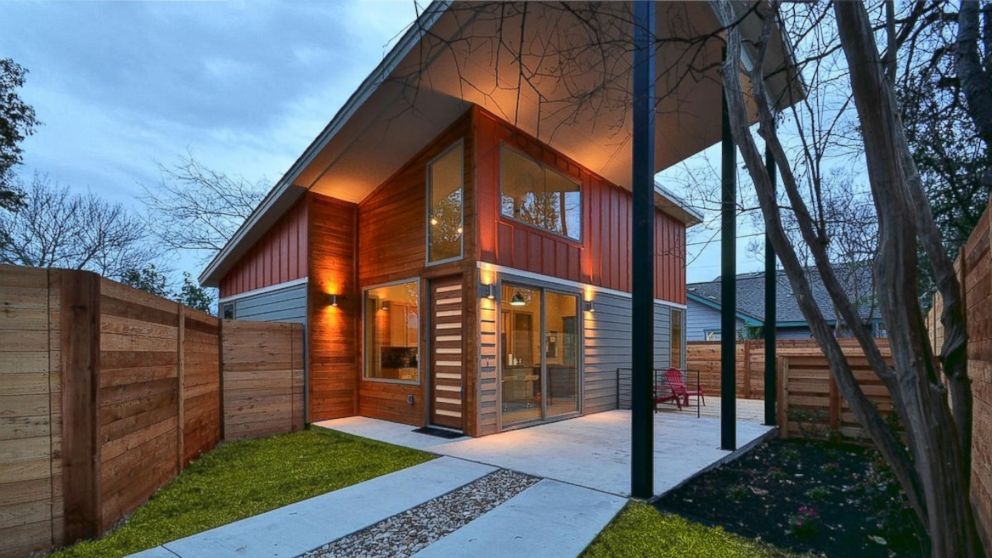 10-000-square-foot-contemporary-style-hilltop-mansion-in-los-angeles