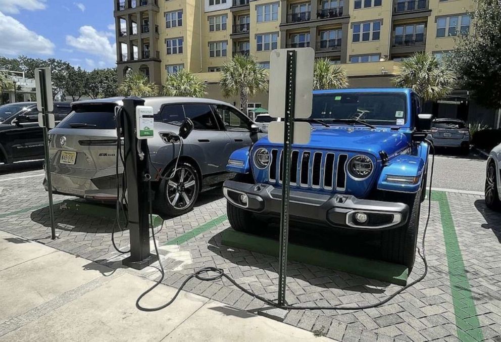 PHOTO: Jared Rosenholtz said it can be challenging to find available EV public charging stations in his central Florida neighborhood.