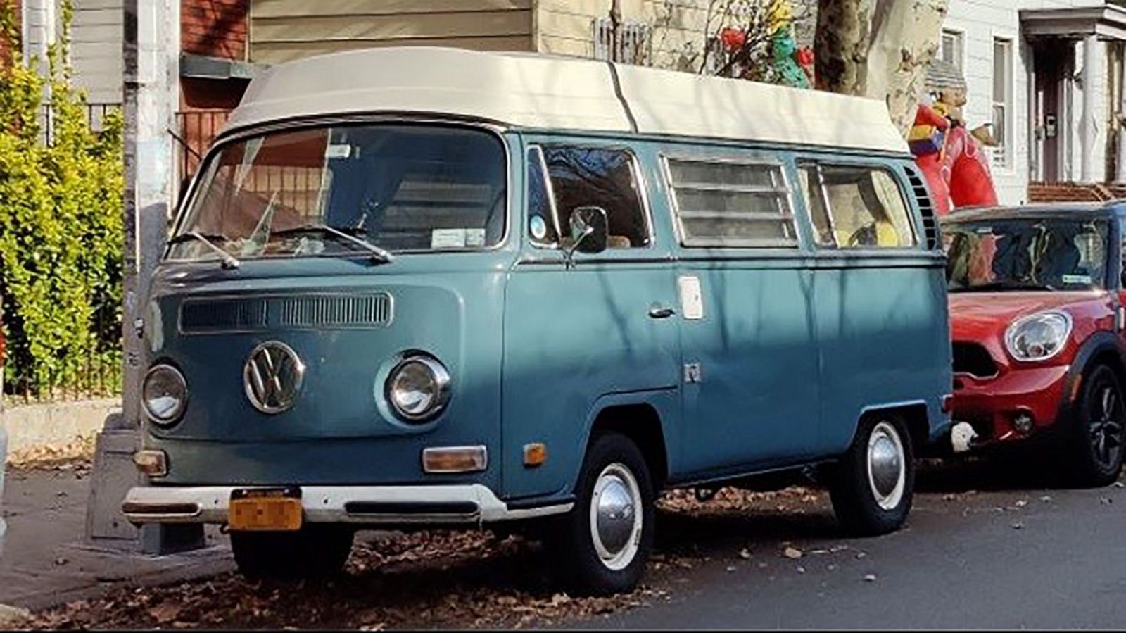 rand Wonderbaarlijk Uitstekend Return of the Microbus? Volkswagen unveils electric 'hippie bus' - ABC News