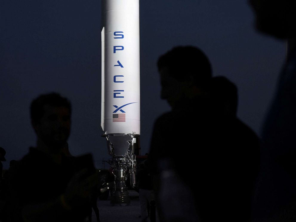 PHOTO: A crowd gathers before SpaceXs Elon Musk gives an update on the companys Mars rocket Starship in Boca Chica, Texas, Sept. 28, 2019.