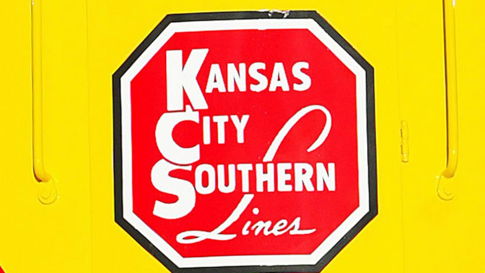 Kansas City Southern in talks on dueling rail takeover bids