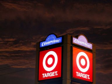 Target's 3Q profit drops 52% as shoppers force price cuts thumbnail