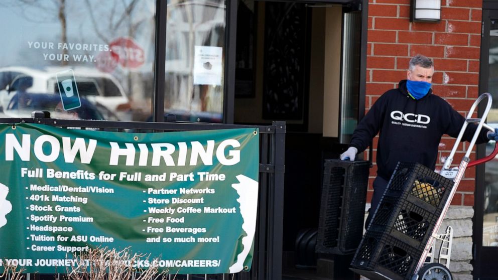 More Americans apply for jobless benefits last week
