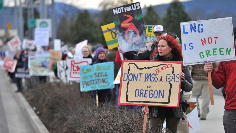 Energy firm withdraws permit application for Oregon pipelin thumbnail