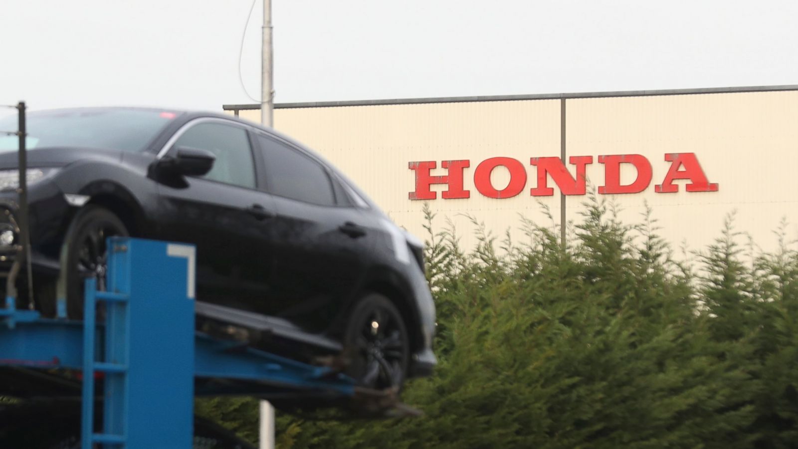 Honda confirms its intention to convert its Ontario plant to hybrid vehicles.