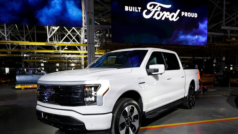 Ford loses $3.1 billion, hit by investment and chip shortage