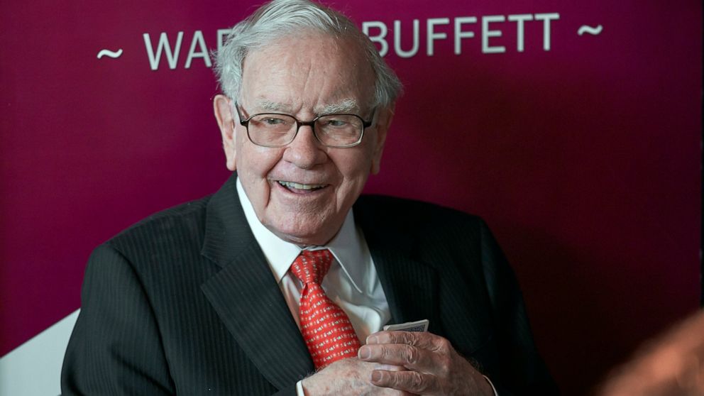 Warren Buffett resigns from Gates Foundation