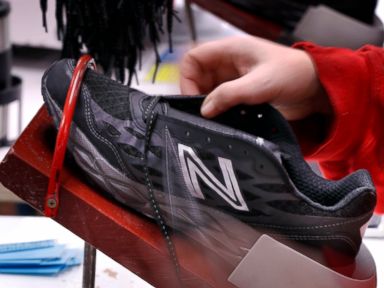 US industrial output tumbled 0.6 percent in January