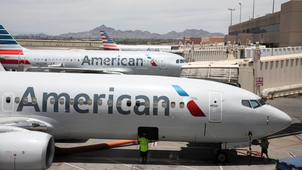 American Airlines forecasts better-than-expected 2Q results