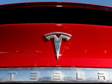 Tesla 1Q earnings 7 times more than year ago on strong sales thumbnail