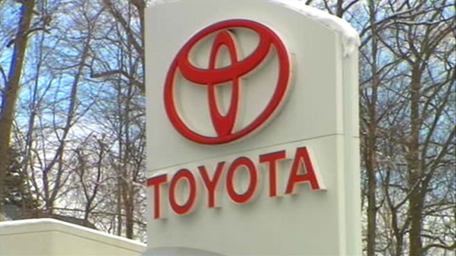 Toyota Recalls 2 17 Million Vehicles Over Pedal Entrapment Abc News