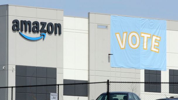 Amazon warehouse workers in Alabama vote not to form a union - ABC News